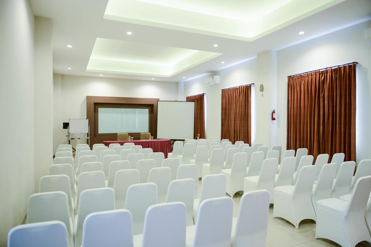 Midtown Xpress Sampit - Kalimantan Tengah Exterior foto