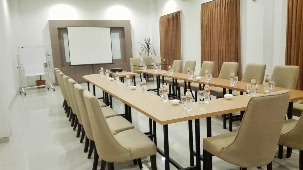 Midtown Xpress Sampit - Kalimantan Tengah Exterior foto